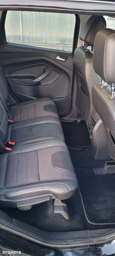 Ford Kuga 2.0 TDCi 4x4 Titanium - 12