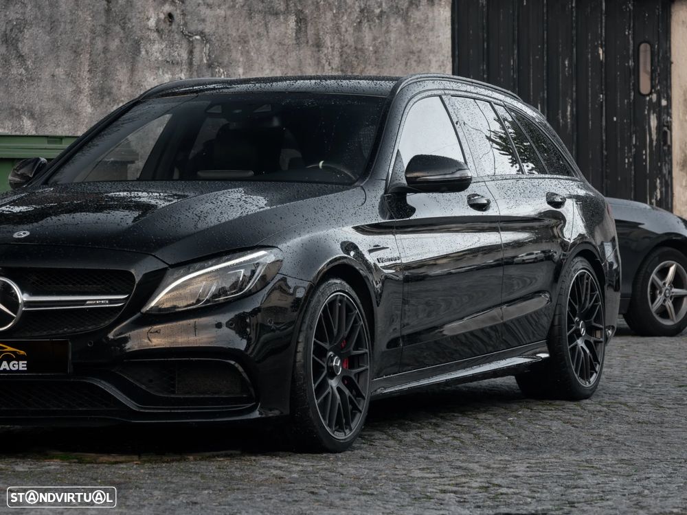 Mercedes-Benz C 63 AMG S - 32