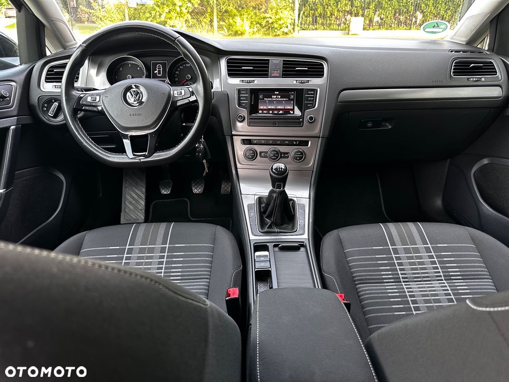 Volkswagen Golf 2.0 TDI BlueMotion Technology Lounge - 34