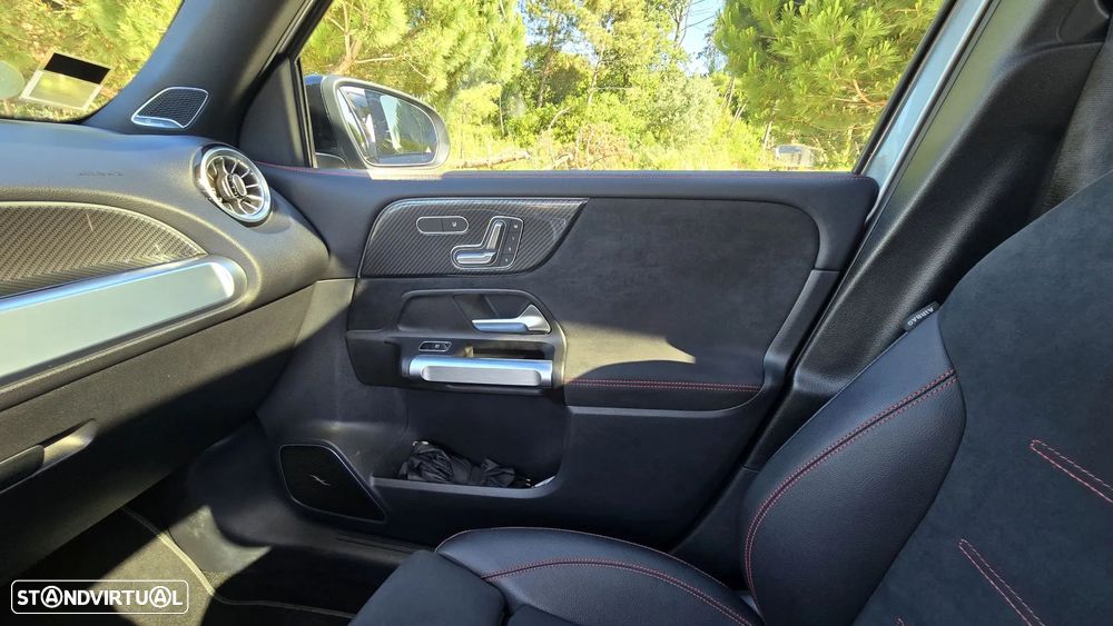 Mercedes-Benz GLB 200 d AMG Line - 13