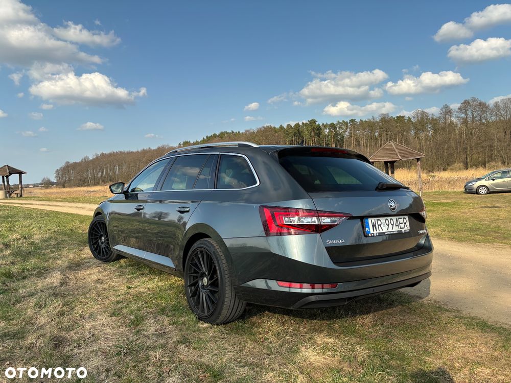Skoda Superb 2.0 TDI Style - 4