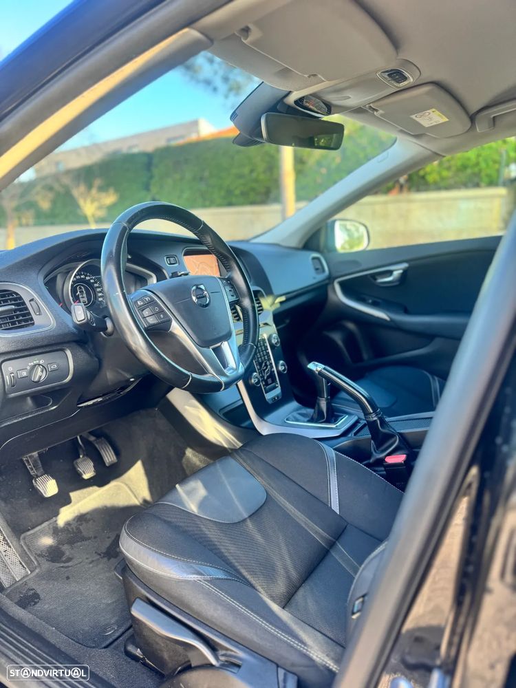 Volvo V40 2.0 D2 Momentum - 18