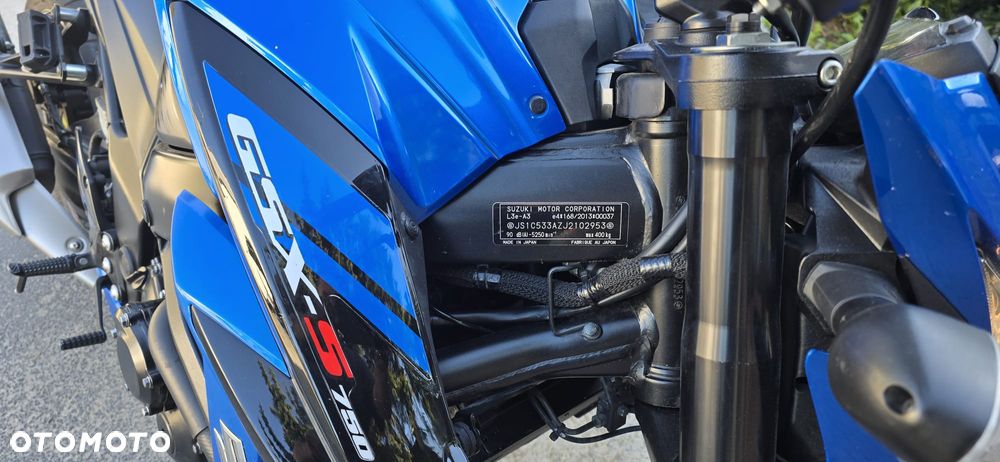 Suzuki GSX - 15