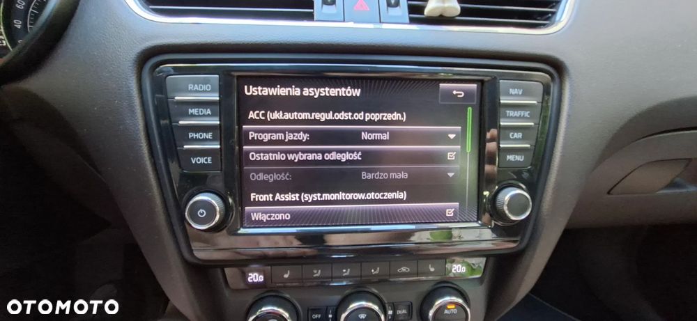 Skoda Octavia 2.0 TDI L&K DSG - 10