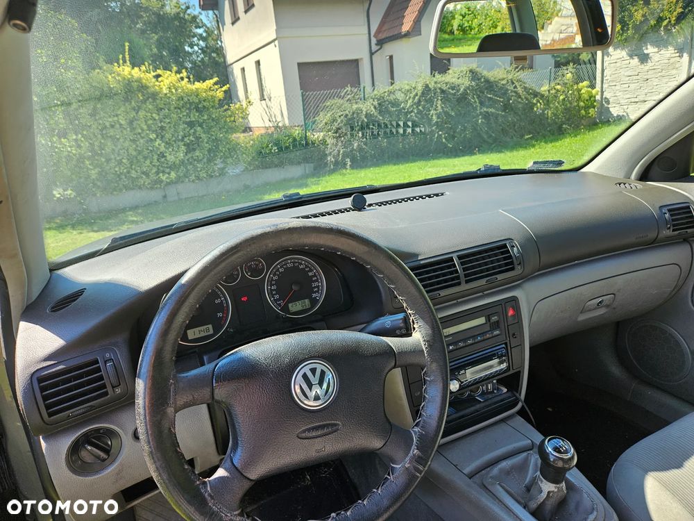 Volkswagen Passat 1.8T Basis - 8
