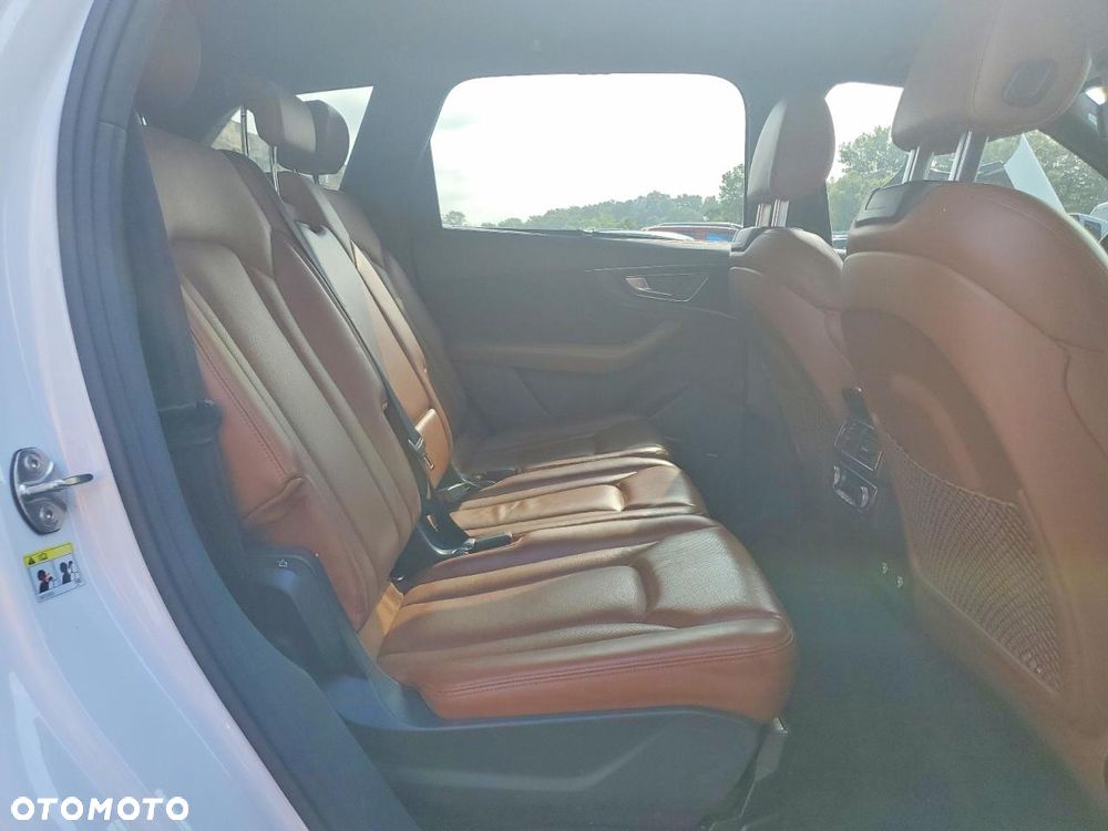 Audi Q7 3.0 TFSI Quattro Tiptronic - 11