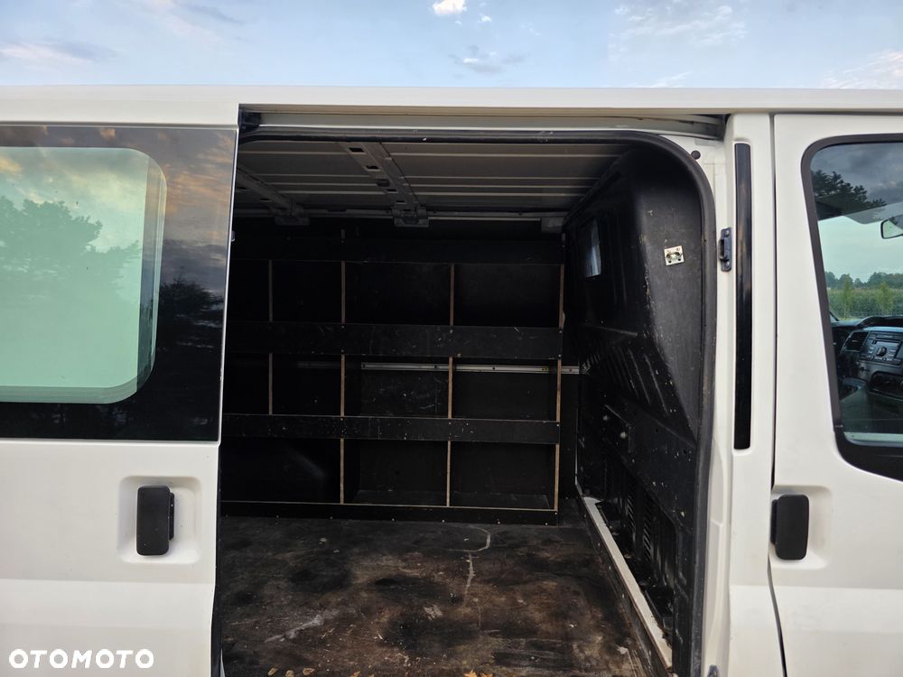 Ford Transit - 12