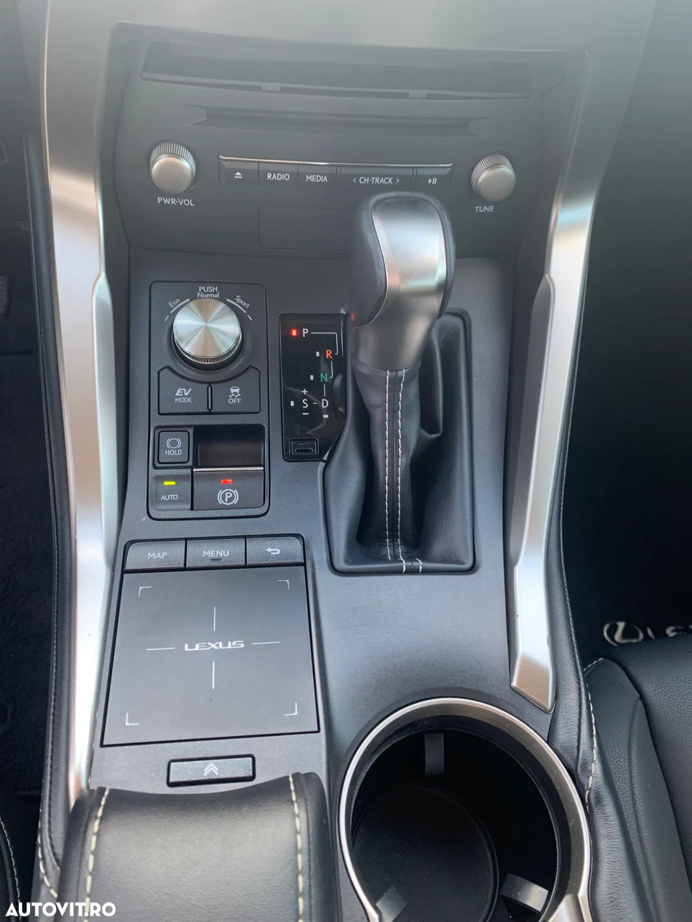 Lexus Seria NX - 21