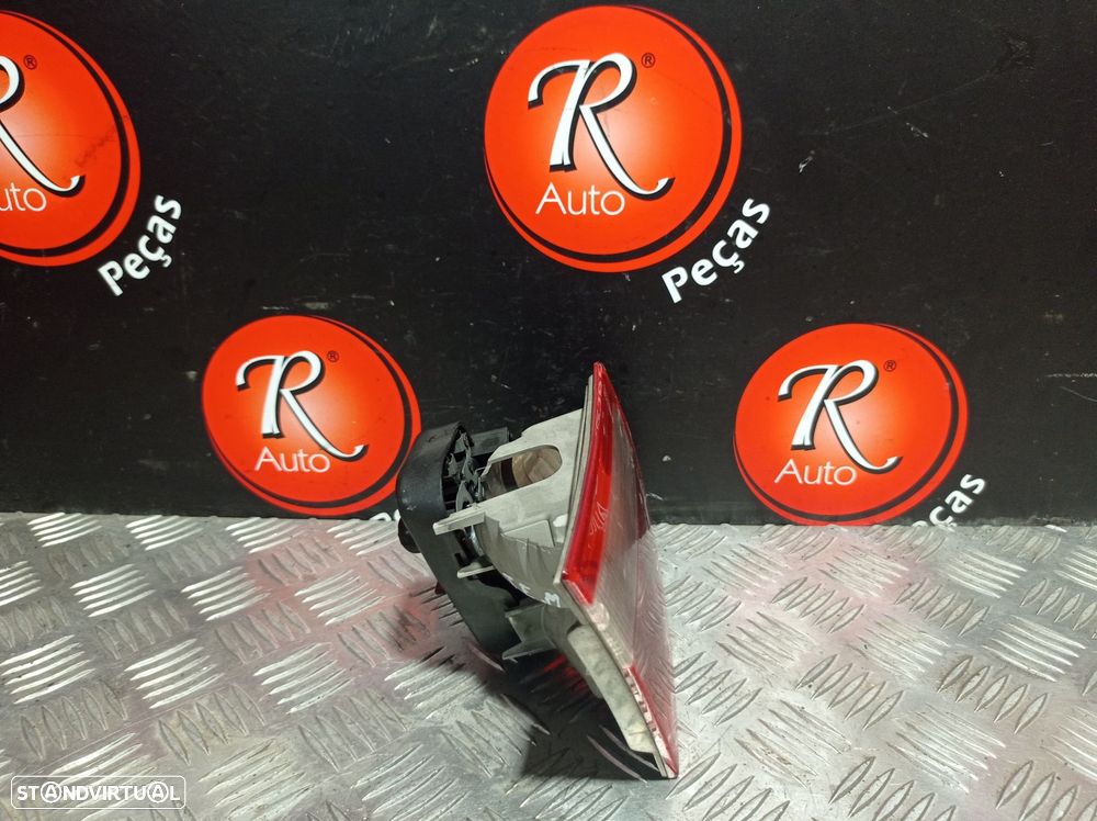 Farolim Stop Direito Mala Bmw 3 (E46) - 4