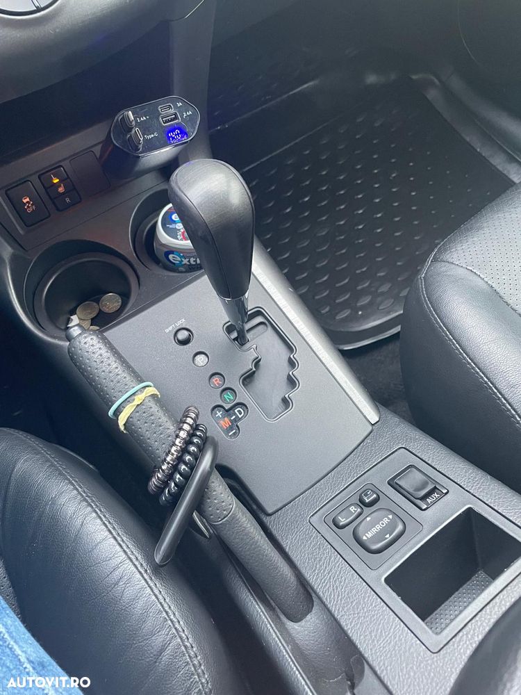 Toyota RAV4 - 9