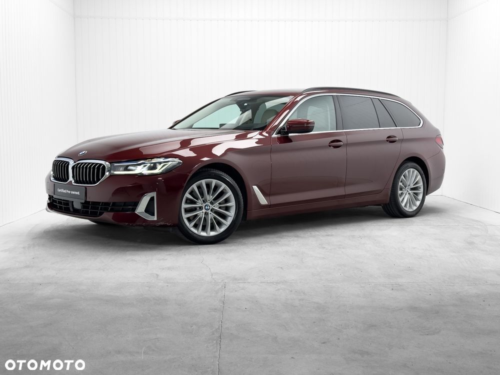 BMW Seria 5 520d xDrive Touring Luxury Line