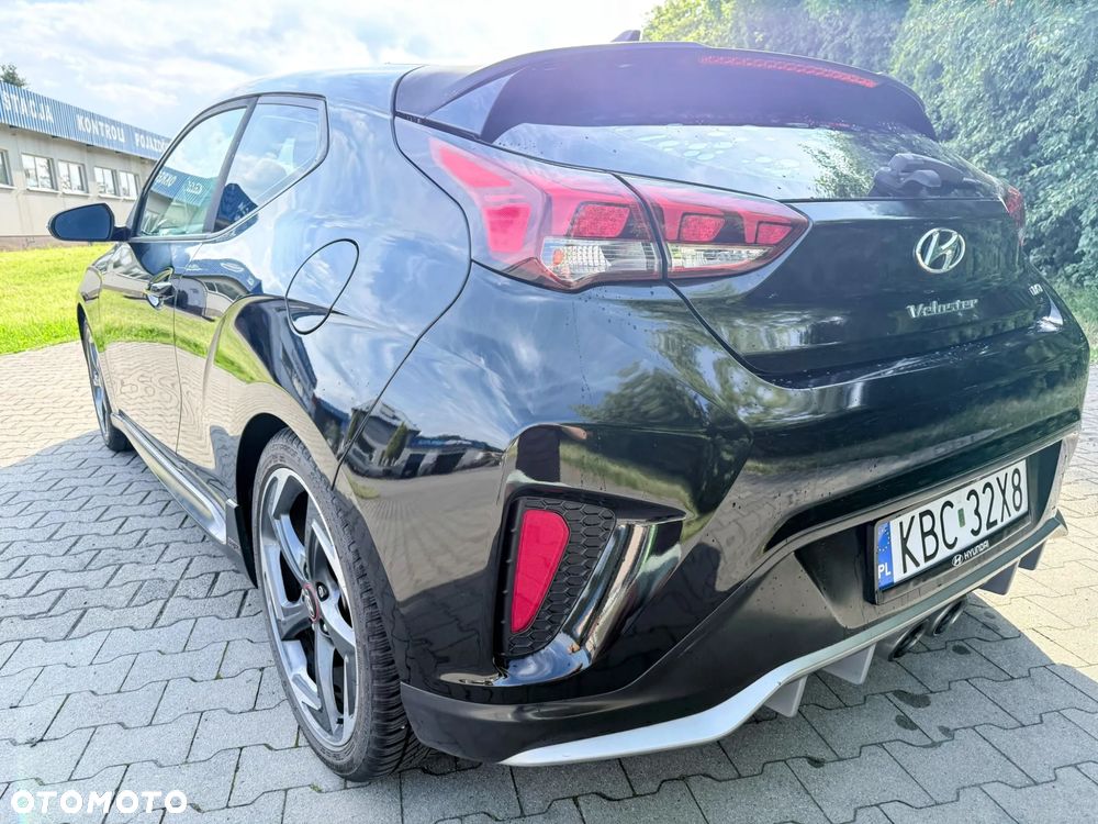 Hyundai Veloster - 5