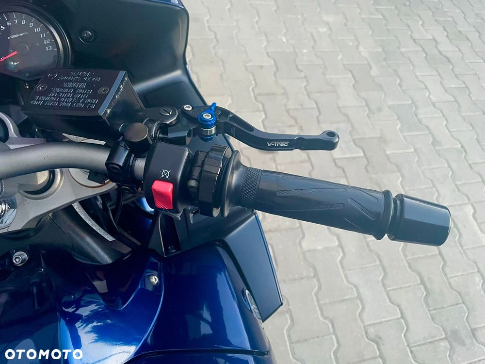 Yamaha FZ - 19