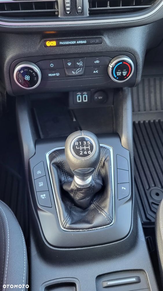 Ford Focus 2.0 EcoBlue Active Business - 12