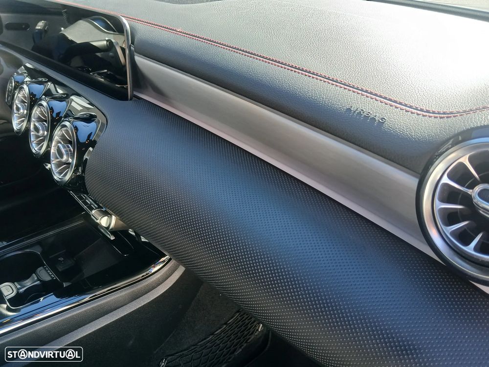 Mercedes-Benz CLA 180 d Shooting Brake AMG Line Aut. - 34