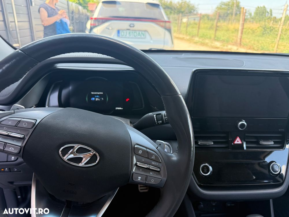 Hyundai IONIQ - 18