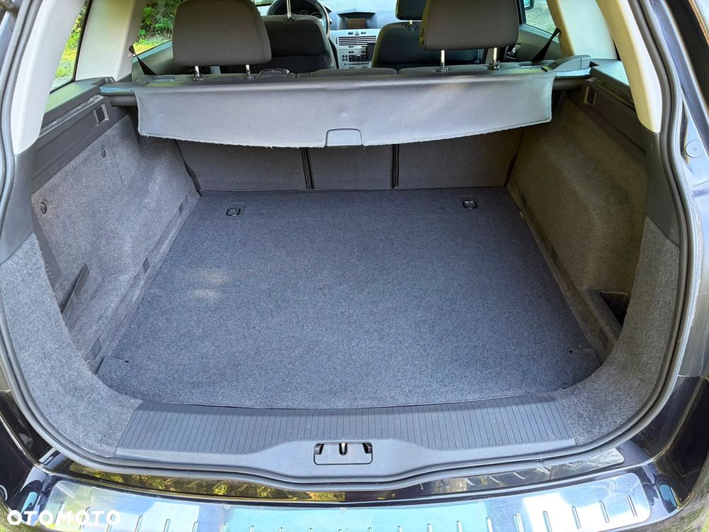 Opel Astra 1.6 Color Edition - 31