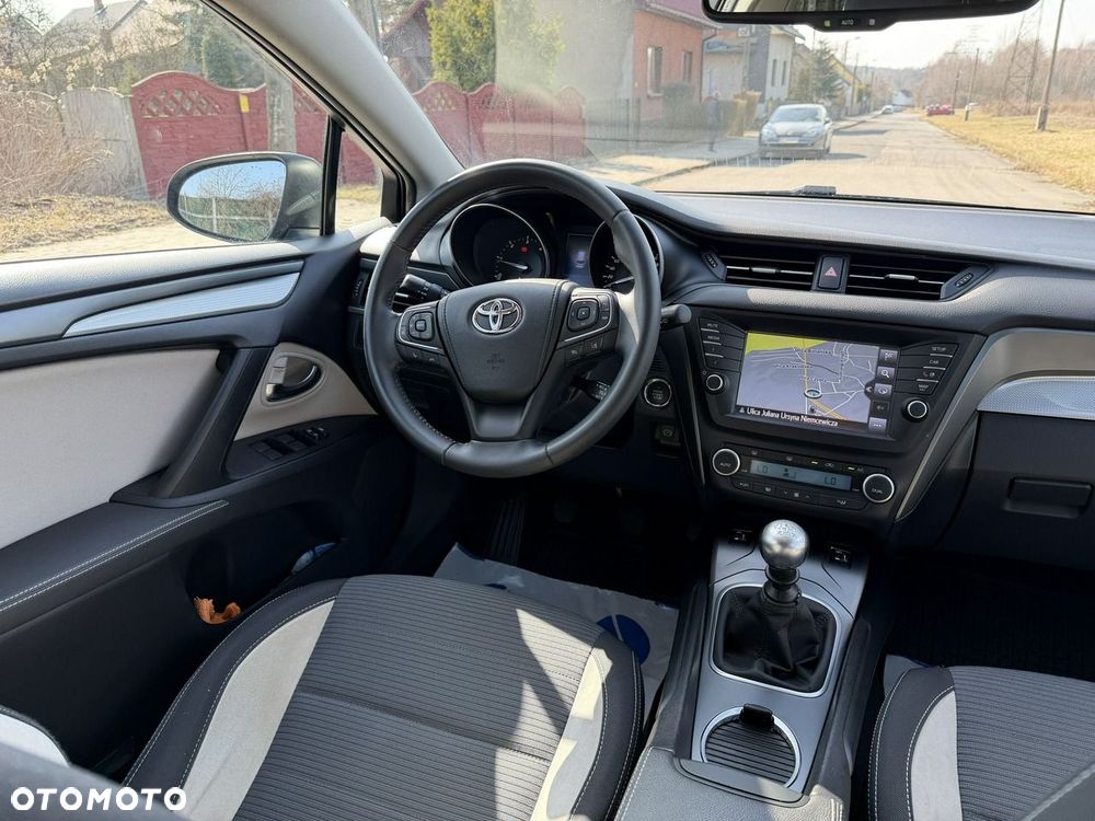 Toyota Avensis - 7