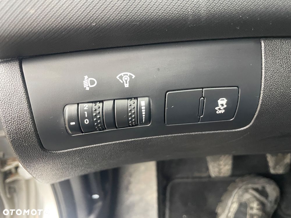 Kia Ceed 1.4 CVVT Attract - 11