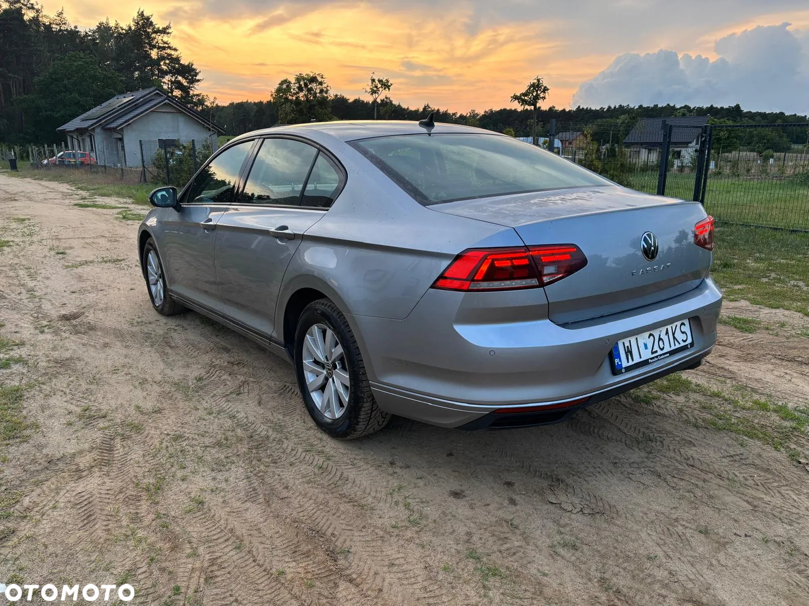 Volkswagen Passat - 2