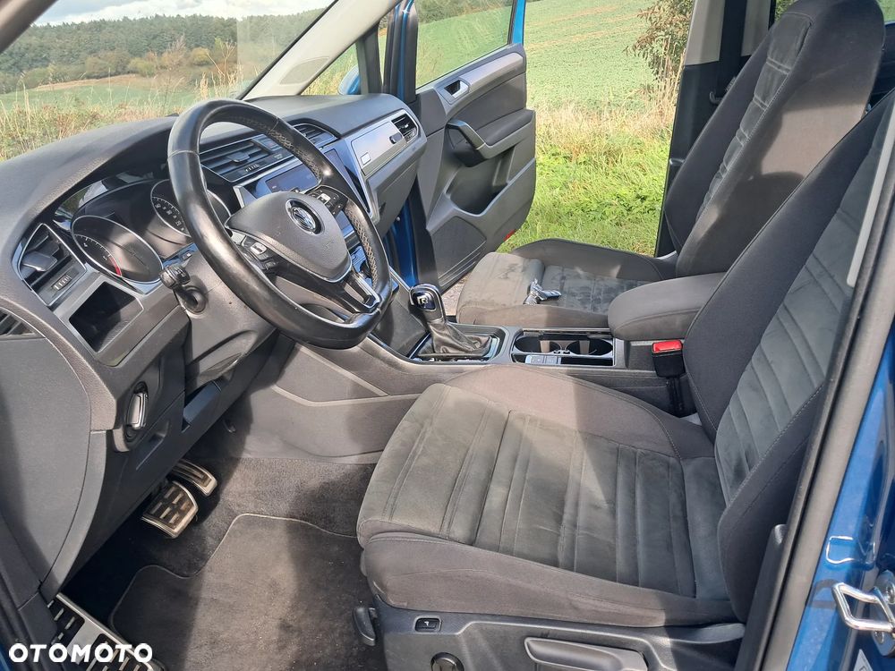 Volkswagen Touran 1.6 TDI SCR DSG IQ.DRIVE - 9