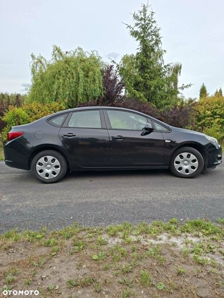 Opel Astra 1.6 CDTI Essentia S&S - 1