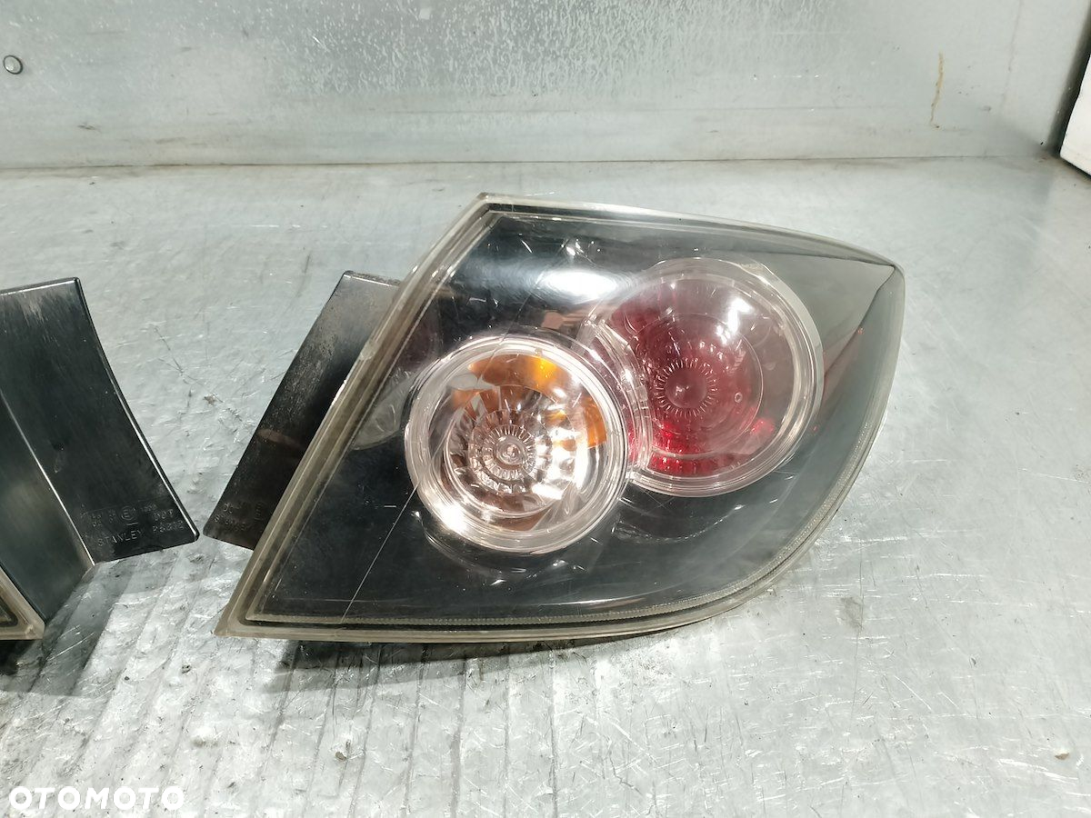 LAMPY TYŁ KOMPLET MAZDA 3 ( 99-09 ) 1.6 HDI HATCHBACK P6312 - 12