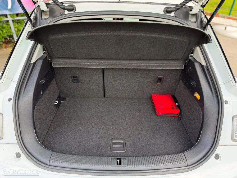 Audi A1 Sportback 1.6 TDI S-line - 12