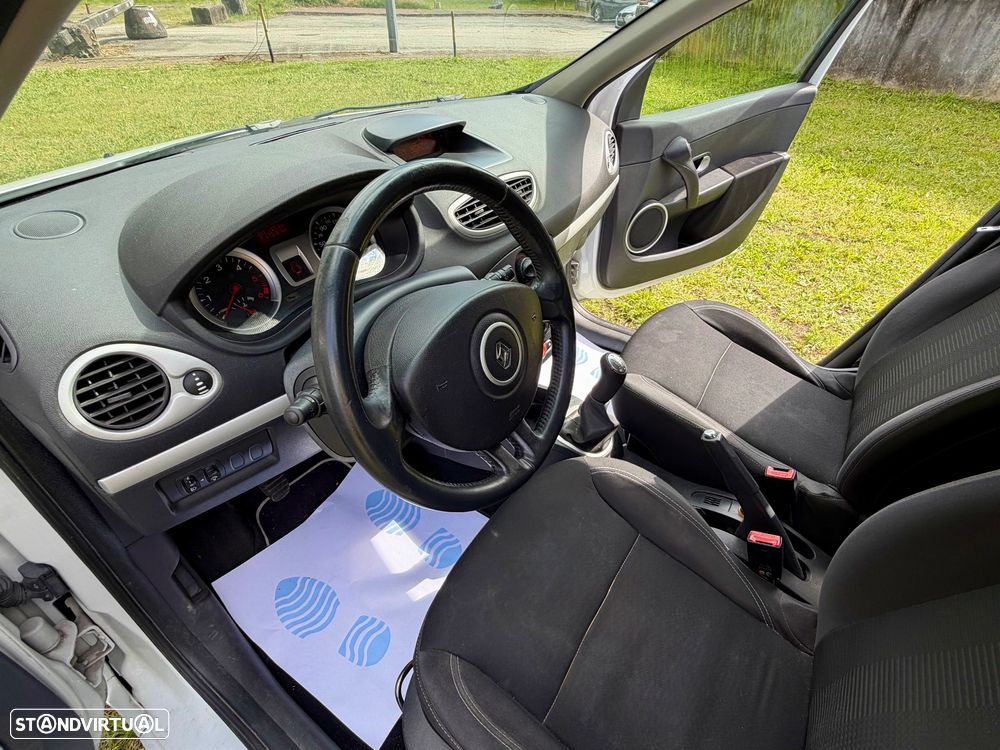 Renault Clio 1.5 dCi Dynamique S - 39