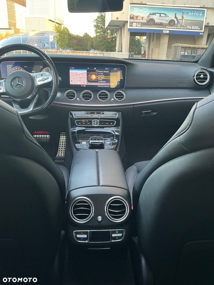 Mercedes-Benz Klasa E 220 d 4-Matic AMG - 17