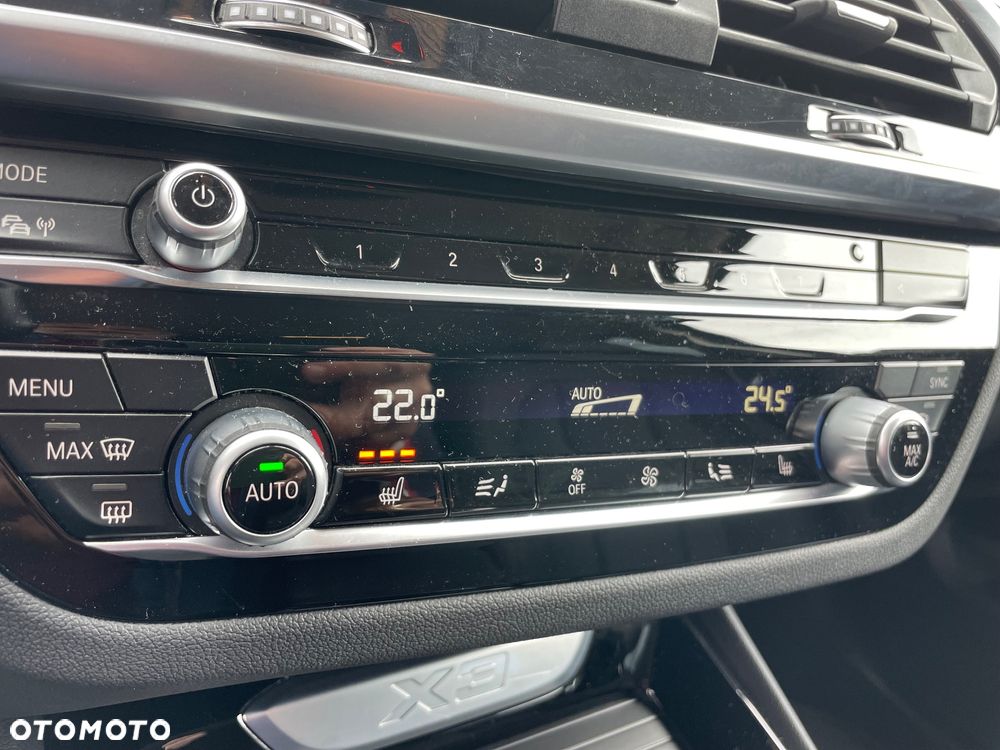 BMW X3 xDrive20d Advantage - 25