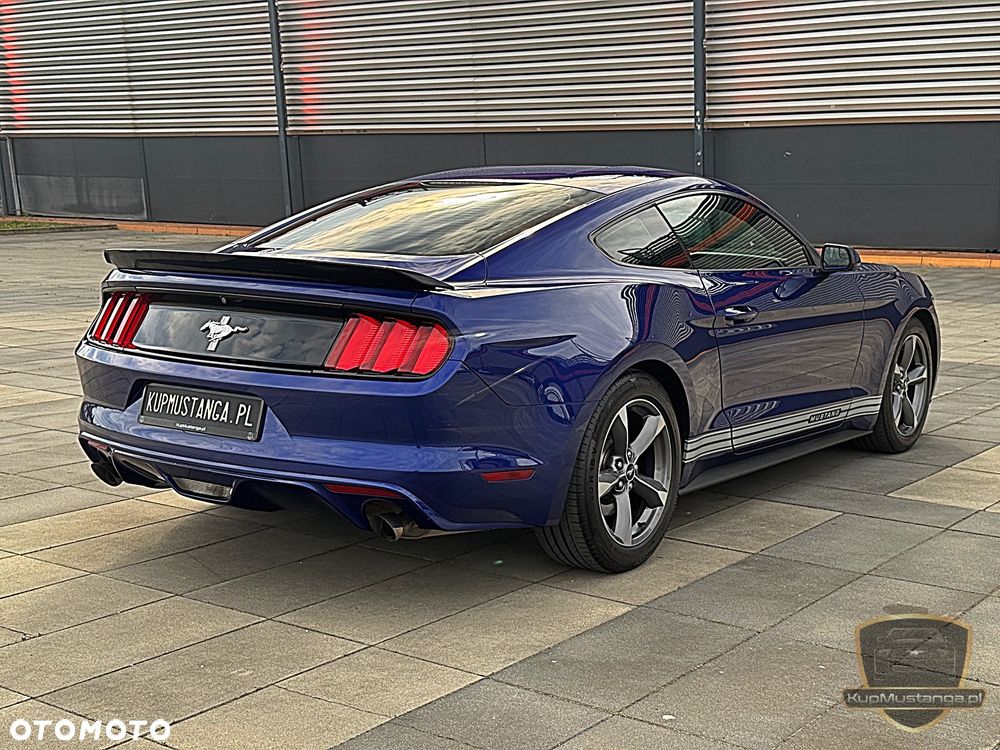 Ford Mustang - 25