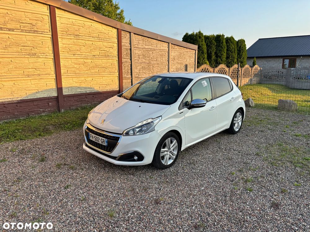 Peugeot 208 PureTech 82 Stop & Start Signature - 1