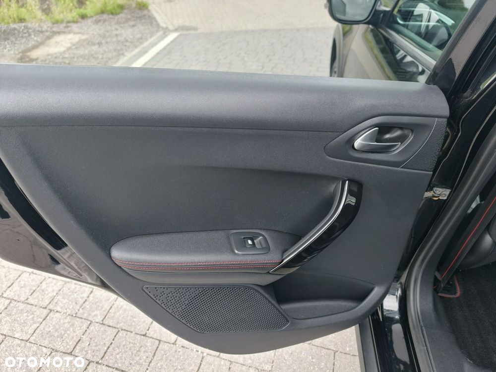 Peugeot 2008 - 16