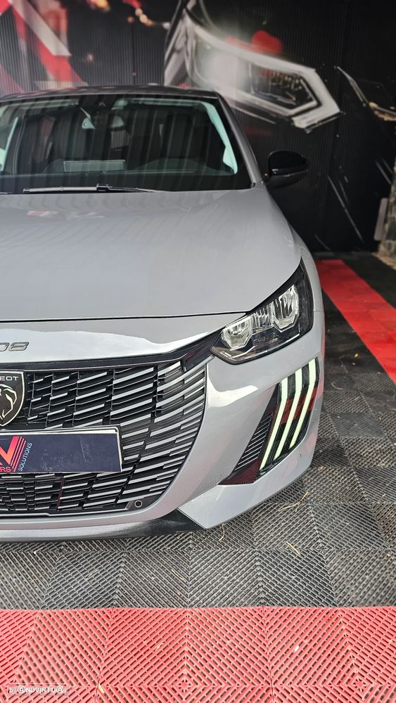 Peugeot 208 1.2 Hybrid Allure e-DCS6 - 11