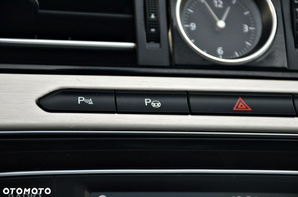 Volkswagen Passat - 34