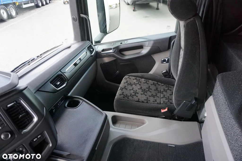 Scania P 250 / ACC / E 6  / FIRANKA + WINDA / DŁ. 9,3 M / 23 PALETY - 30