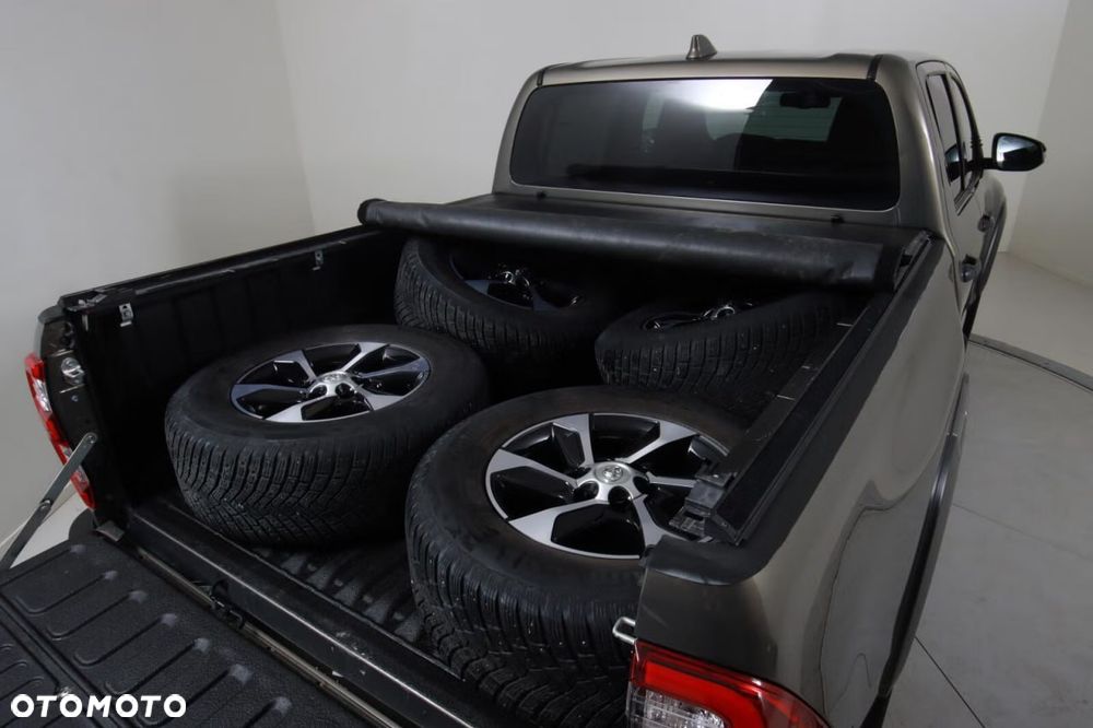 Toyota Hilux 4x4 Double Cab Autm Executive - 14
