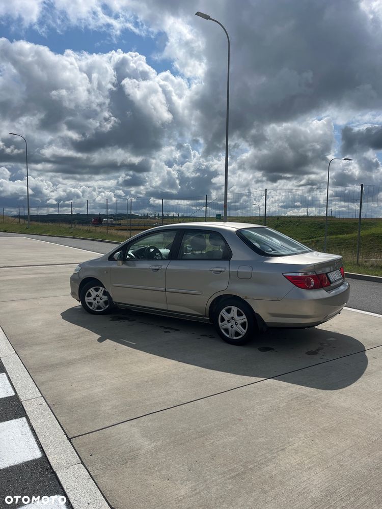 Honda City 1.4 Comfort - 4