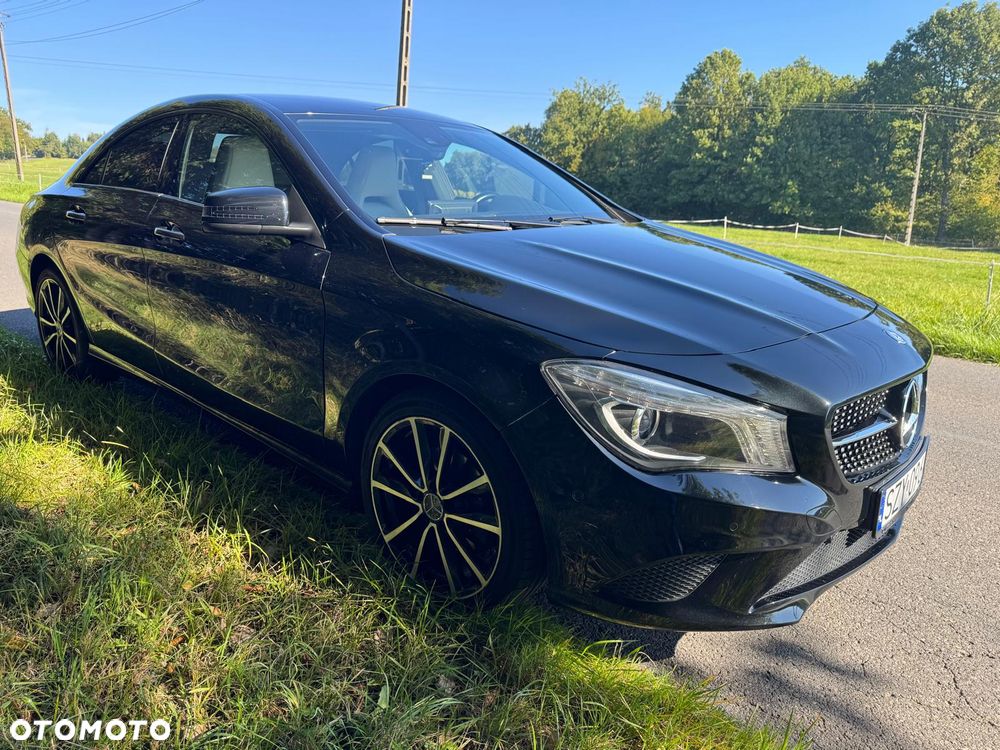 Mercedes-Benz CLA 200 7G-DCT AMG Line - 4
