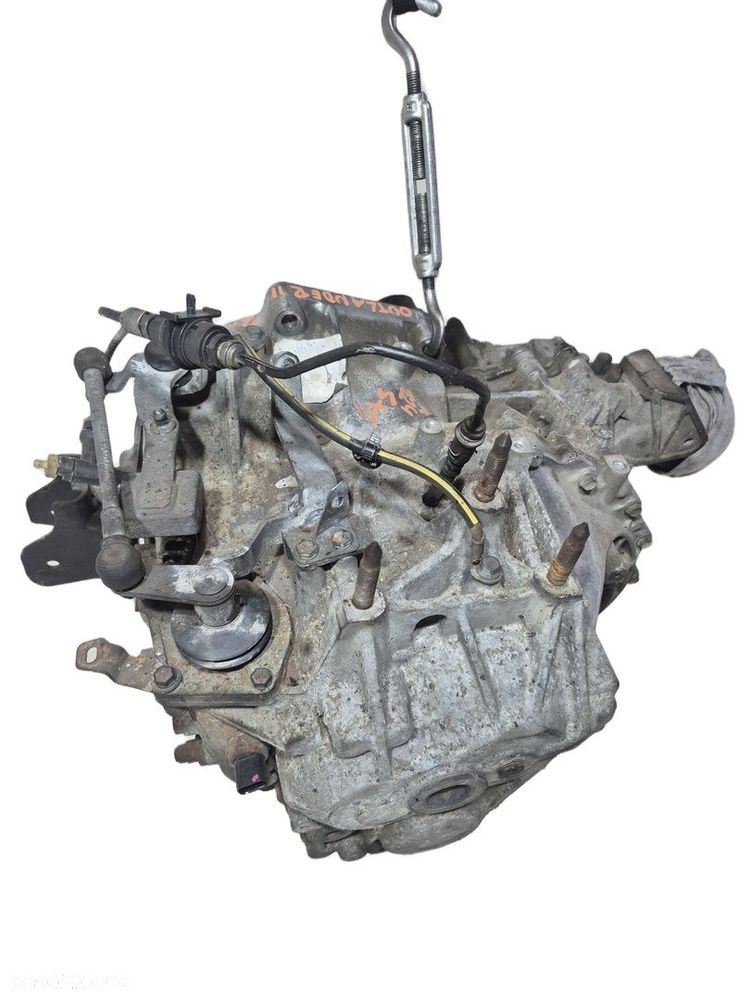Skrzynia biegów manualna Mitsubishi Outlander II 2.0 DID 4x4 P3200A067 - 6