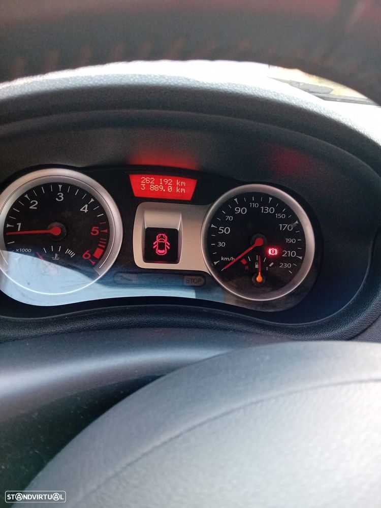 Renault Clio Sport Tourer - 10