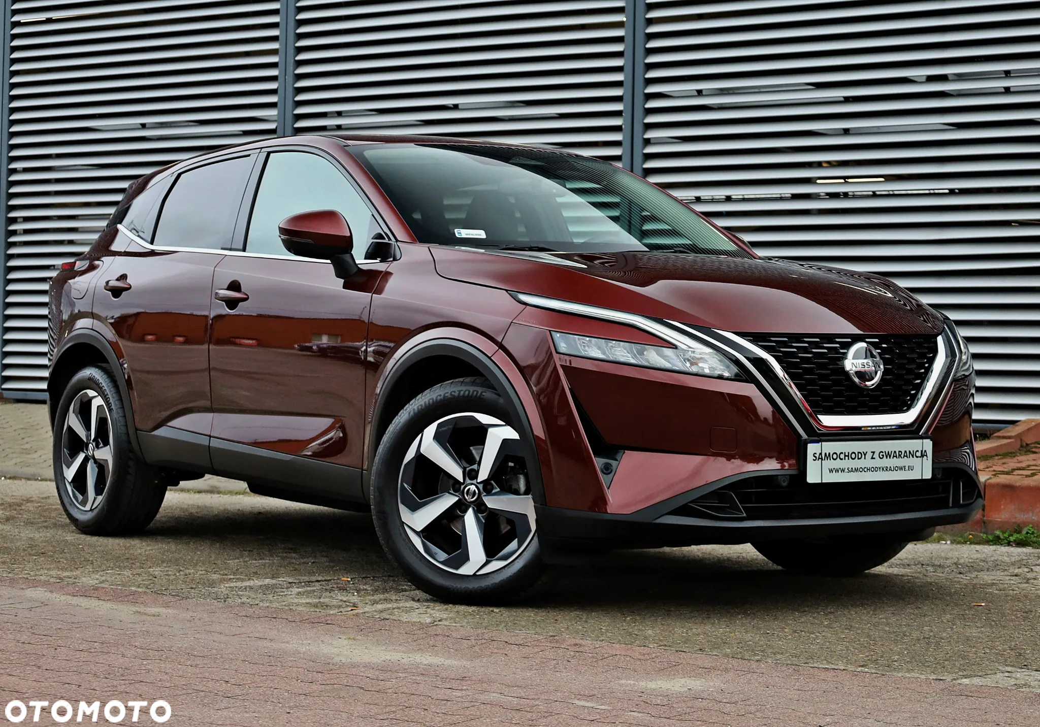 Nissan Qashqai 1.3 DIG-T N-Connecta DCT - 2