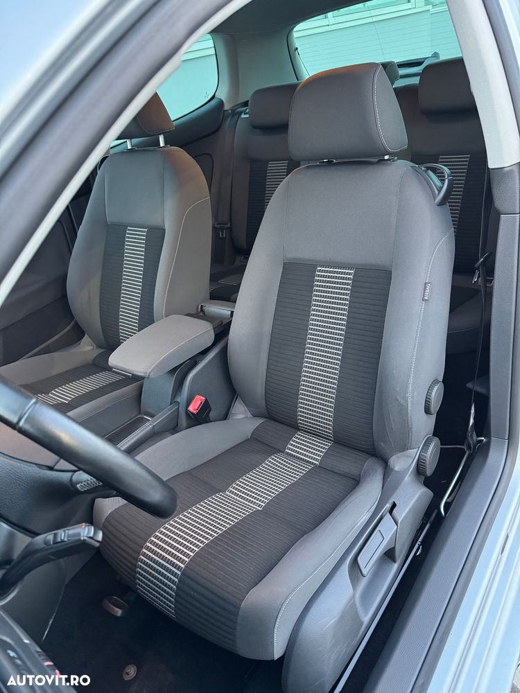 Volkswagen Golf 2.0 TDI DPF DSG United - 20