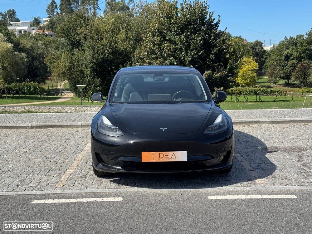 Tesla Model 3 2023 photo 2