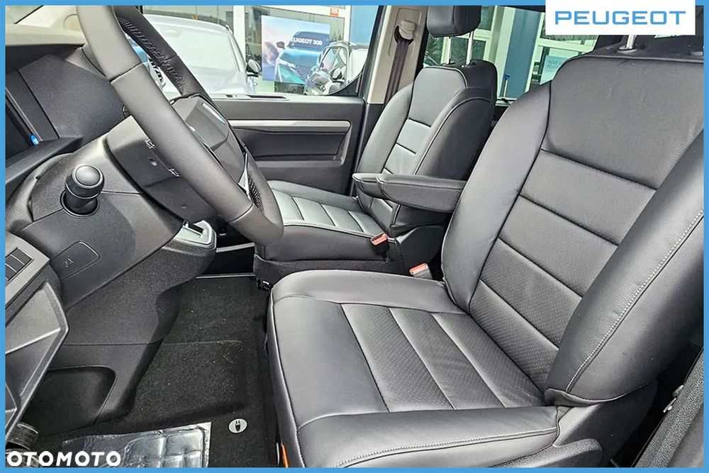 Peugeot Traveller - 12