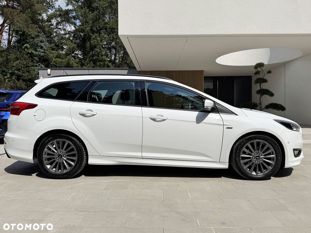 Ford Focus 1.0 EcoBoost Start-Stopp-System ST-LINE - 9
