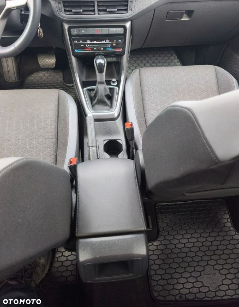 Volkswagen T-Cross - 14