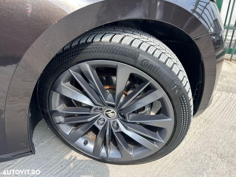 Skoda Superb 2.0 TDI 4X4 DSG Sportline - 38