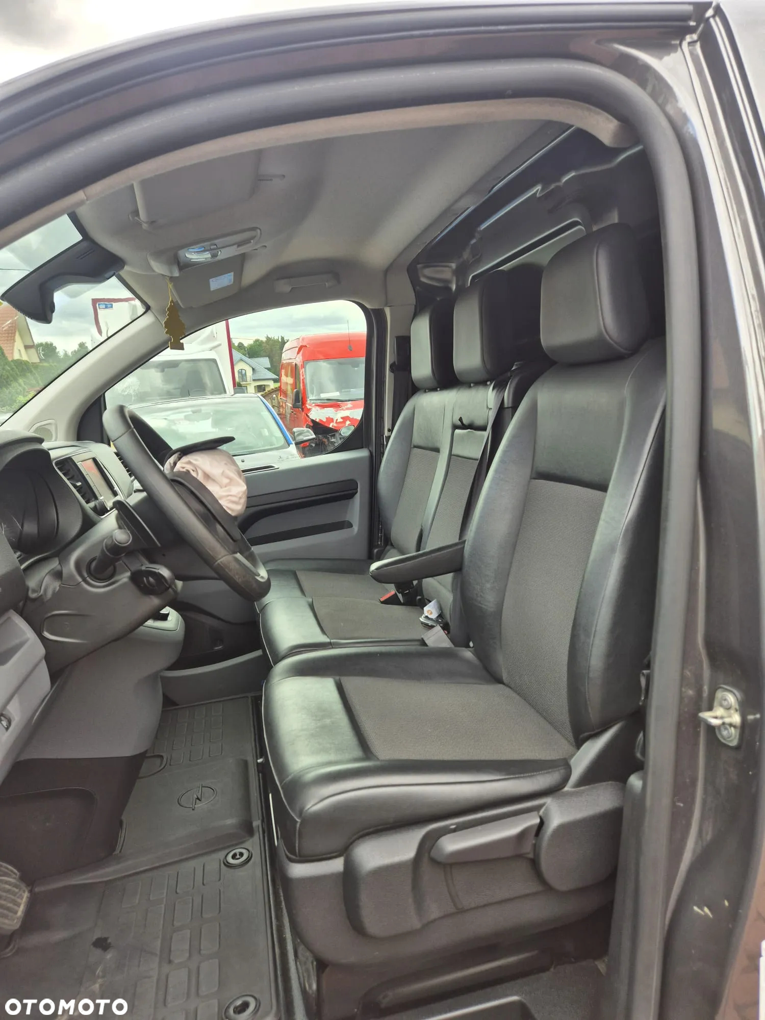 Opel VIVARO 2.0 Automat - 8